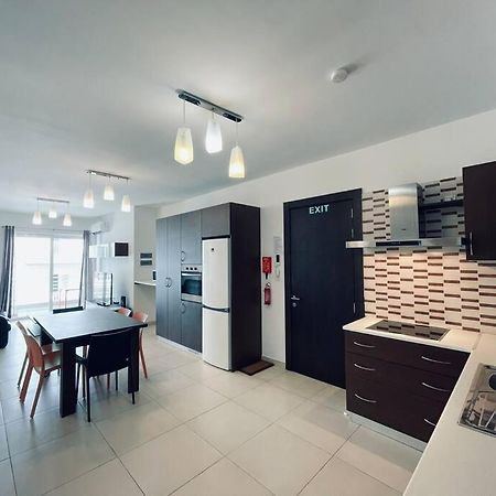 Stylish Modern Central Apartment 4 Paceville Saint Julian's エクステリア 写真